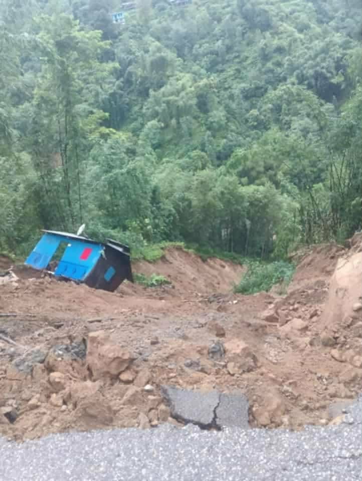 अविरल वर्षाले तीन जिल्लामा पहिरो: २२ जनाको मृत्यु, दर्जनौँ बेपत्ता