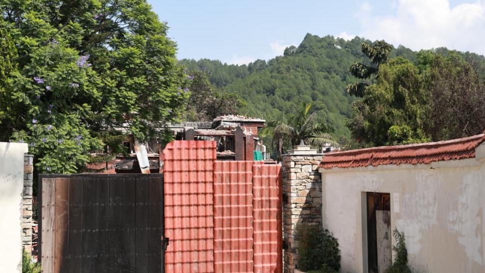 Image of राहदानी खरिद प्रकरणमा अख्तियारले आरजु देउवालाई बयानका लागि बोलायो, पत्र खण्डहर देउवानिवासमा टाँसियो