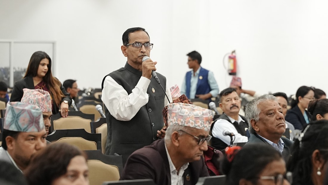 सभामुखको निष्पक्षतामाथि कांग्रेस सांसद यादवको प्रश्न, रास्वपाको आपत्ति