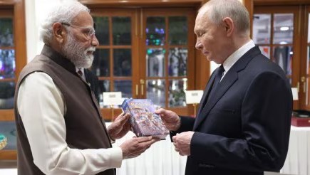 Image of पुटिनलाई ‘गीता’ उपहार: मोदी–पुटिन भेटले भारतरूस सम्बन्ध अझ सुदृढ