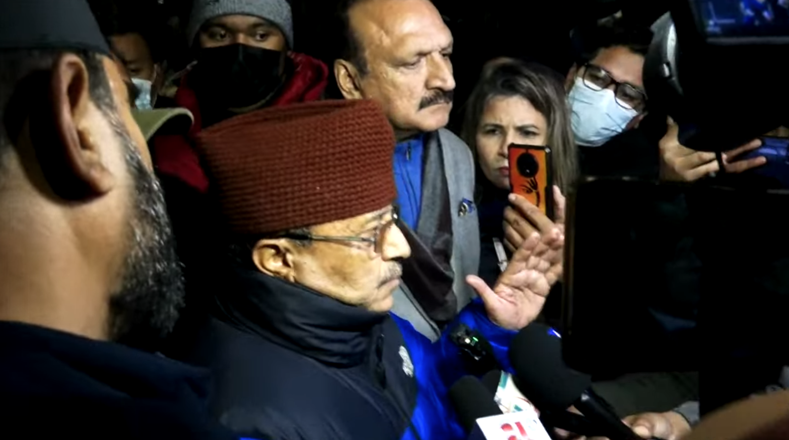 Image of कांग्रेस आधिकारिकता थापा पक्षलाई दिएपछि देउवा पक्ष असन्तुष्ट, आयोगमाथि विधि मिचेको आरोप