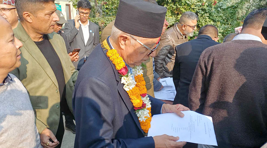 Image of डा. शेखर कोइरालाले मोरङ–६ बाट उम्मेदवारी दर्ता गरे