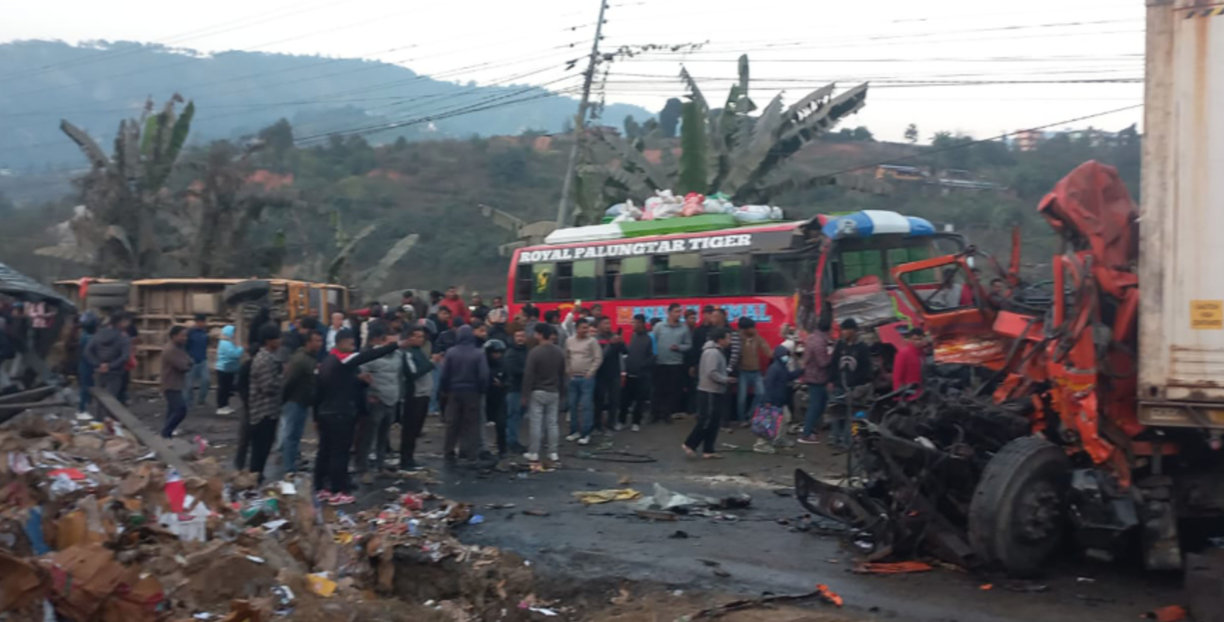 Image of ७ वटा सवारीसाधन एक आपसमा ठोक्किदा ३५ जना घाइते