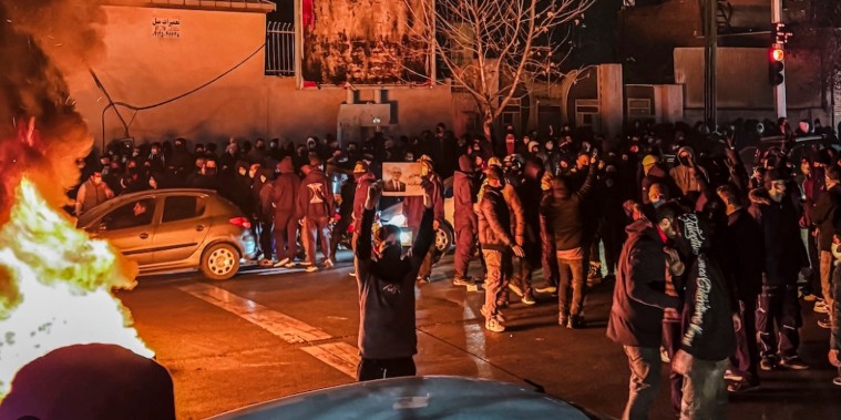 इरानमा सरकारविरोधी प्रदर्शनमा दमन तीव्र, दुई हजारभन्दा बढीको मृत्यु