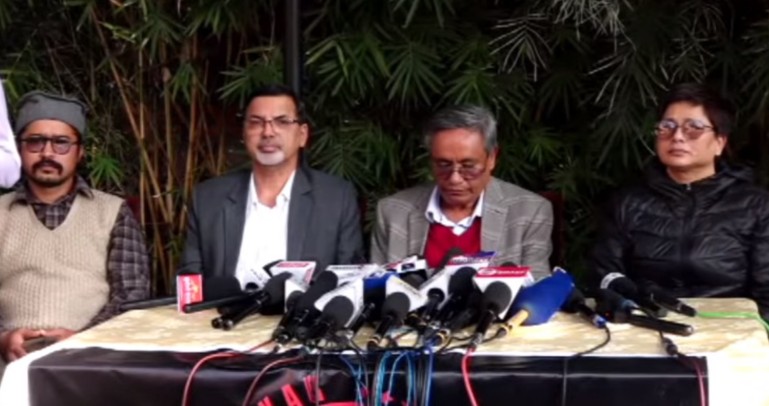 Image of औपचारिक रुपमा माओवादी केन्द्र विभाजित: नेताहरू अलग राजनीतिक अभियानमा