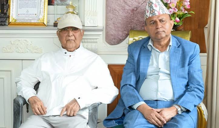 Image of एमाले अध्यक्ष ओली र महासचिव पोखरेलबीच गुण्डुमा चर्काचर्की