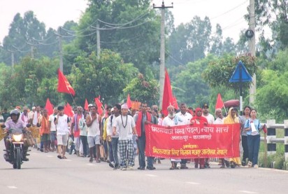 Image of मिटरब्याज पीडितको ‘न्याय मार्च’ ढल्केबर पुग्यो, काठमाडौंतर्फ यात्रा जारी