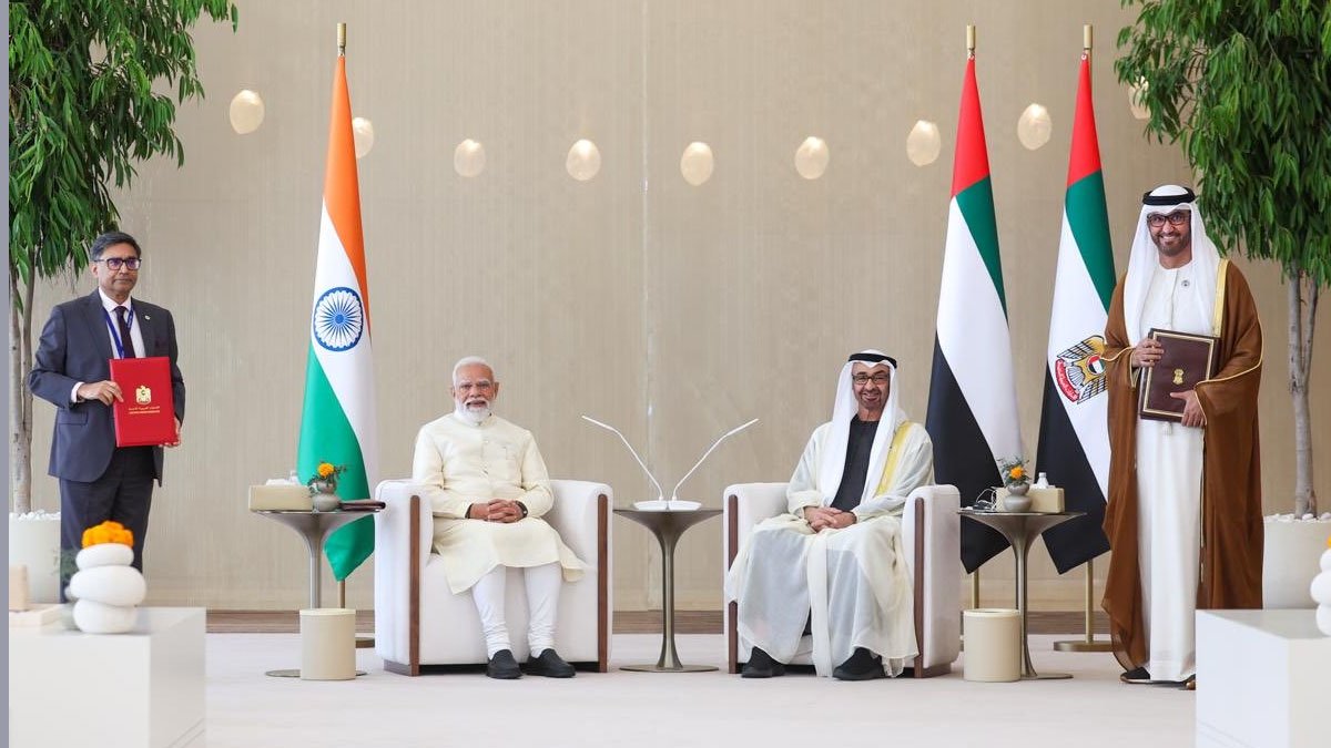 Image of यूएई पुगे मोदी, पश्चिम एसियामा शान्तिका लागि भारत तयार
