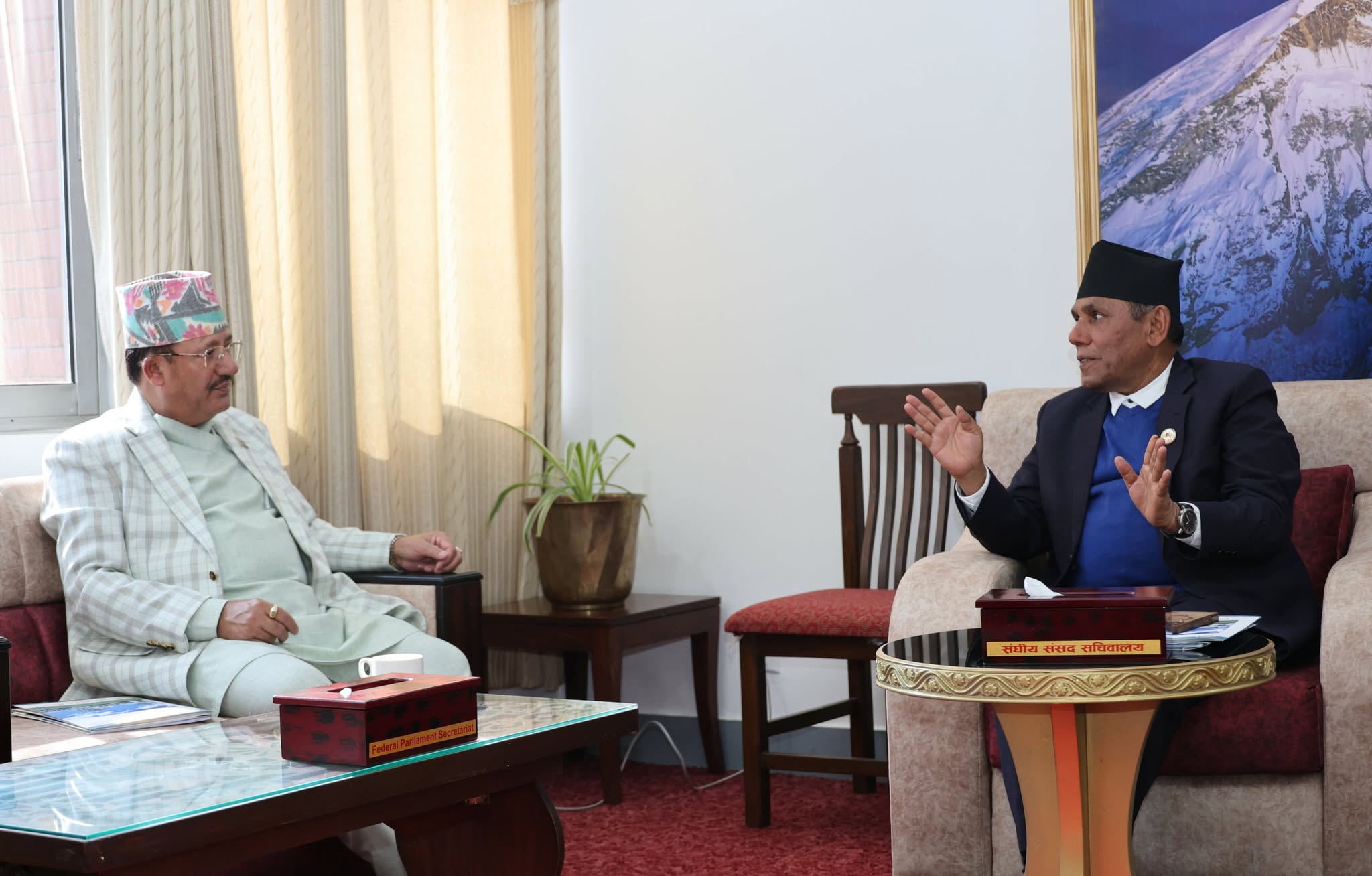 Image of कार्यवाहक प्रमुख निर्वाचन आयुक्त भण्डारी र राष्ट्रिय सभाका अध्यक्ष दाहाल बिच भेटवार्ता