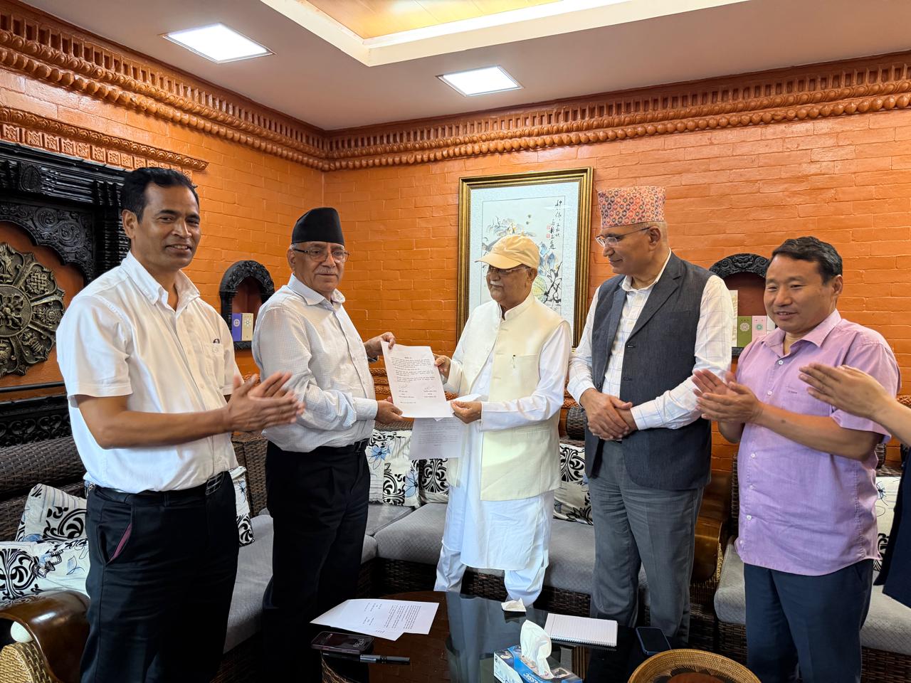 Image of एमालेसँग प्रदेश सत्ता सहकार्यपछि प्रचण्डको माथि प्रश्न