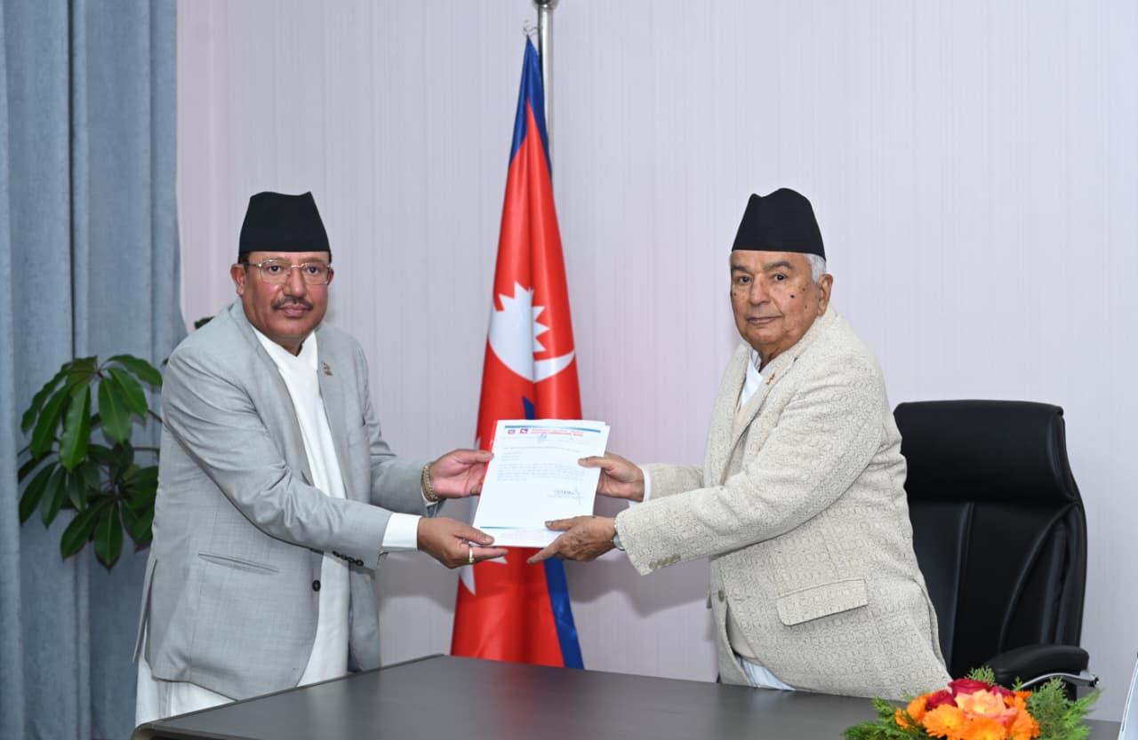 Image of राष्ट्रपति पौडेल समक्ष राष्ट्रिय सभा निर्वाचनको प्रतिवेदन प्रस्तुत