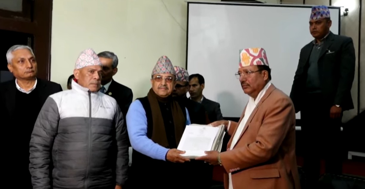 Image of देउवा पक्षाका नेता पुर्णबहादुर खड्काले भने ‘आधिकारिकता दाबी लोकतन्त्र विरुद्धको संकेत’