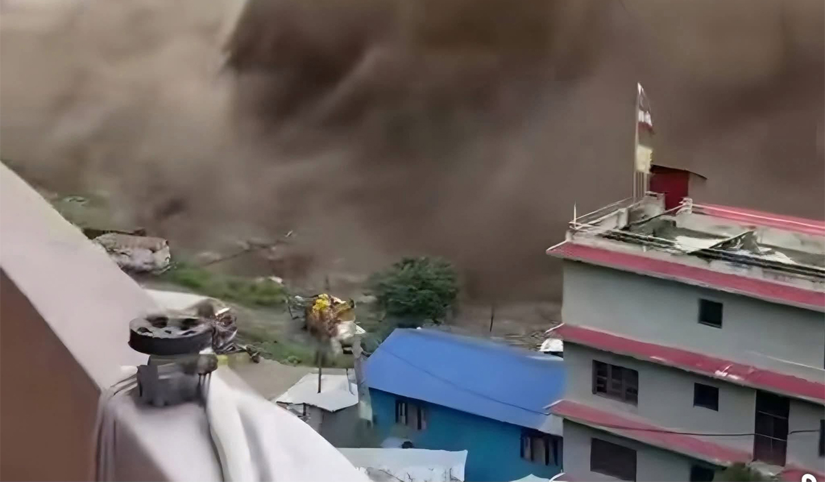 Image of भोटेकोशी बाढीमा रसुवामा अकल्पनीय क्षति, १६ प्रहरी सम्पर्कविहीन