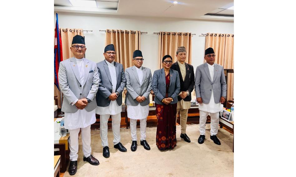 Image of प्रमुख निर्वाचन आयुक्त कार्कीले लिए पद तथा गोपनीयताको सपथ