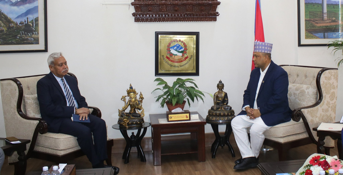 Image of भारतीय राजदूत श्रीवास्तव र परराष्ट्रमन्त्री खनाल बीच शिष्टाचार भेटवार्ता